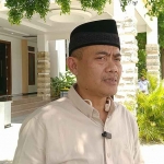 Jubir salah satu Pengasuh Ponpes Lirboyo, Gus Muid, saat memberi keterangan ke awak media. Foto: Ist