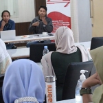 Diskusi dan media briefing dengan tema "Partisipasi Publik dalam Pencegahan Kasus Pernikahan Dini di Kabupaten Bojonegoro" yang digelar Bojonegoro Institute (BI) bersama IDEA melalui Program SPEAK. Acara ini mendapat dukungan dari Uni Eropa dan Hivos.