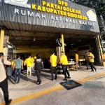 Kantor DPD Partai Golkar Sidoarjo dijadikan sebagai Rumah Aspirasi Rakyat, Senin (20/10/2025). Foto: MUSTAIN/ BANGSAONLINE