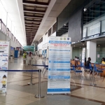 Hari keempat pasca dibukanya kembali penerbangan komersial mulai 7 Mei 2020, terminal 2 Bandara Juanda terlihat masih sangat sepi, Senin (11/5).