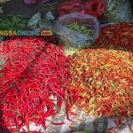 Harga cabai keriting di Yogyakarta hari ini alami lonjakan drastis. Foto: Sulthon/Bangsaonline.