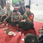 Dandim Tipe A 0830/Surabaya Utara, Kolonel Arh Putut Witjaksono ketika memberikan sambutan saat cangkrukan serentak.