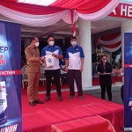 Kegiatan seremonial serah terima bantuan Perlindungan SoKlin Antisep.