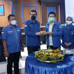 Peringatan HUT Ke-20 Partai Demokrat dilaksanakan di Kantor DPD Partai Demokrat Jatim. (foto: ist)