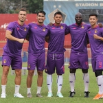 Jersey baru Persik untuk bermain di kandang, berwarna ungu. (foto: ist)