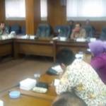 Hearing antara DPRD Sidoaarjo, Dinkes, dan kepala puskesmas se-Sidoarjo. (Khumaidi/BangsaOnline)