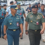 Danguspurla Koarmada II Laksma TNI Erwin S. Aldedharma, saat menyambut para peserta press tour Kemenhan yang dipimpin oleh Brigjen TNI Totok Sugiharto.