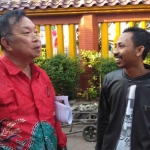 Tjong Ping saat ditemui di area klenteng Tuban.