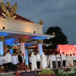 Suasana syukuran dan doa bersama dalam rangka memperingati 4 tahun kepemimpinan Khofifah-Emil di Gedung Negara Grahadi, Surabaya.