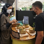 Ferry Silviana Feronica Abdullah Abu Bakar di sebuah acara pameran kuliner. Foto: Ist.
