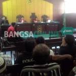 Suasana sidang gugatan ijazah palsu di Pengadilan Negeri Kabupaten Kediri. foto: dendi martoni/BANGSAONLINE