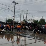 Kondisi banjir yang merendam rel kereta api. Foto: Ist
