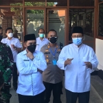 Wali Kota Pasuruan, Saifullah Yusuf (Gus Ipul) didampingi Wakil Wali Kota Adi Wibowo (Mas Adi), Kapolres Pasuruan Kota, Dandim 0819, dan kepala OPD terkait, saat menyampaikan langkah-langkah penanganan Covid-19.