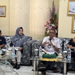 Kepala KPPN Tuban, Martina Sri Mulyani (dua dari kiri) di acara Media Briefing APBN Kabupaten Tuban. Foto: Suwandi/BANGSAONLINE