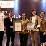 Pemberian rekor Muri untuk Siloam International Hospitals.