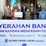 Penyerahan bantuan dalam rangka mencegah Covid-19 dari Mayapada Group.