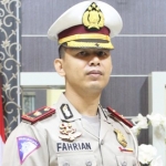 Kompol Fahrian Saleh Siregar, S.I.K, diangkat dalam jabatan baru di Mapolda Jatim. Sebelumnya ia menjabat Kasatlantas Polresta Sidoarjo.
