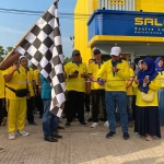 Rektor Universitas Terbuka Prof Ojat Darojat saat meresmikan Kantor Salut Tuban.