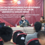 Bupati Kediri Hanindhito Himawan Pramana saat menjadi narasumber pembekalan kepada calon wisudawan Fakultas Hukum UGM. Foto: Ist.