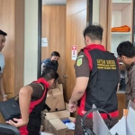 Pelindo Sub Regional 3 digeledak Kejari Tanjung Perak Surabaya. Foto: Istimewa.