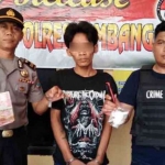 Tersangka BTS dikawal polisi. 