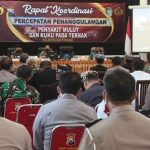 Suasana saat rapat koordinasi percepatan penanganan PMK yang dilakukan Forkopimda Kabupaten Banyuwangi.