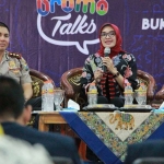 Bupati Tantri saat meluncurkan aplikasi Mata Kota.