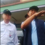 Bupati Pasuruan HM Irsyad Yusuf saat wadul kepada Dirjen PU Ir Aris Setiyadi. 