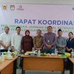 Rapat koordinasi yang melibatkan BPJamsostek Kediri bersama pemerintah daerah dan penyelenggara pemilu setempat.