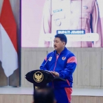 Kepala Dispora Jember, Edy Budi Susilo, saat memberi sambutan menjelang keberangkatan para atlet untuk mengikuti Porprov IX Jatim 2025 di Pendopo Wahyawibawagraha.