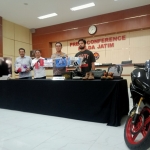 Konferensi pers Polda Jatim penangkapan komplotan spesialis pembobol rumah kosong