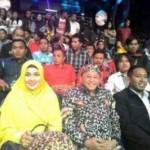 Bupati Sumenep Dr. Abuya Busyro Karim M.Si, dan Istrinya Nurfitriana Busyro Kariem di Indosiar. (Faisal/BangsaOnline.com)