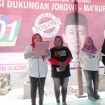 Relawan Mandiri Jokowi saat membacakan deklarasi dukung Jokowi.