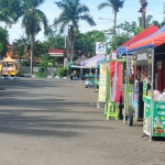 PKL di Bangkalan sulit ditertibkan karena dilindungi oleh Mohlis, ketua paguyuban. 