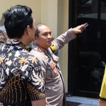 Kapolres Ngawi, AKBP Dwiasi Wiyatputera, melakukan pengecekan ruang pelayanan, Jumat (7/10/2022)