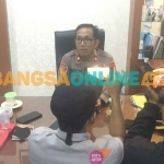 Kapolsek Sukolilo, Kompol I Made Patera Negara, saat diwawancarai awak media. Foto: RUSMIYANTO/BANGSAONLINE