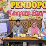 Anggota Komisi II DPRD Kabupaten Pasuruan saat podcast bersama BANGSAONLINE dalam program Jawara atau akronim dari Jagongan Wakil Rakyat.
