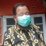 Cabup Ipong Muchlissoni saat pemanggilan oleh Bawaslu Ponorogo terkait dugaan pelanggaran pemilu.