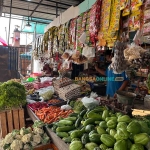 Rata-rata harga sembako di Jatim hari ini cenderung stabil. Foto: Sulthon/Bangsaonline.