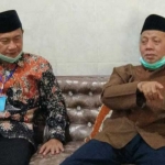 Yuhronur Efendi saat bersama KH. Muhammad Dawam Sholeh.
