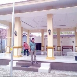 Balai Desa Sidogiri tampak mewah usai direnov.