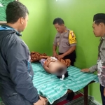 Korban saat disemayamkan di rumah duka usai dilakukan pemeriksaan.