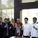 Wakil Gubernur Jatim, Emil Elestianto Dardak diundang Universitas Negeri Surabaya (Unesa) untuk memberi motivasi pada Pengenalan Kehidupan Kampus Mahasiswa Baru (PKKMB) Fakultas Teknik (FT). foto: ist