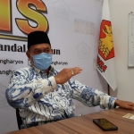 PAPARAN: Ketua MTI Jatim Bambang Haryo Soekartono, di BHS Centre, Jl Diponegoro Sidoarjo, Rabu (29/4). foto: MUSTAIN/ BANGSAONLINE