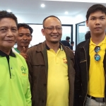 Anha (tengah) diapit pendiri RGS Indonesia Moh. Khozin Ma