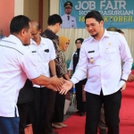 Plt. Wali Kota Pasuruan Raharto Teno Prasetyo, S.T. saat menghadiri pembukaan job fair.