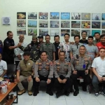 Ketua KWG, M. Syuhud Almanfaluty bersama pengurus dan anggota saat menemui kunjungan Kapolres dan  rombongan. Foto: Ist.