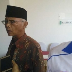 Pengasuh Ponpes Al-Amin, KH. Anwar Iskandar. foto: ARIF K/ BANGSAONLINE