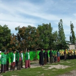 Suasana upacara Hari Santri Nasional 2022 di MWCNU Sariejo, Lamongan.