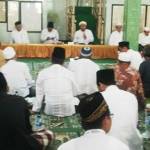 Para kiai dalam acara napak tilas pendirian NU di Pesantren Assidiqi Putera (Astra) Jember Jawa Timur, Ahad (27/9/2015). Foto: BANGSAONLINE